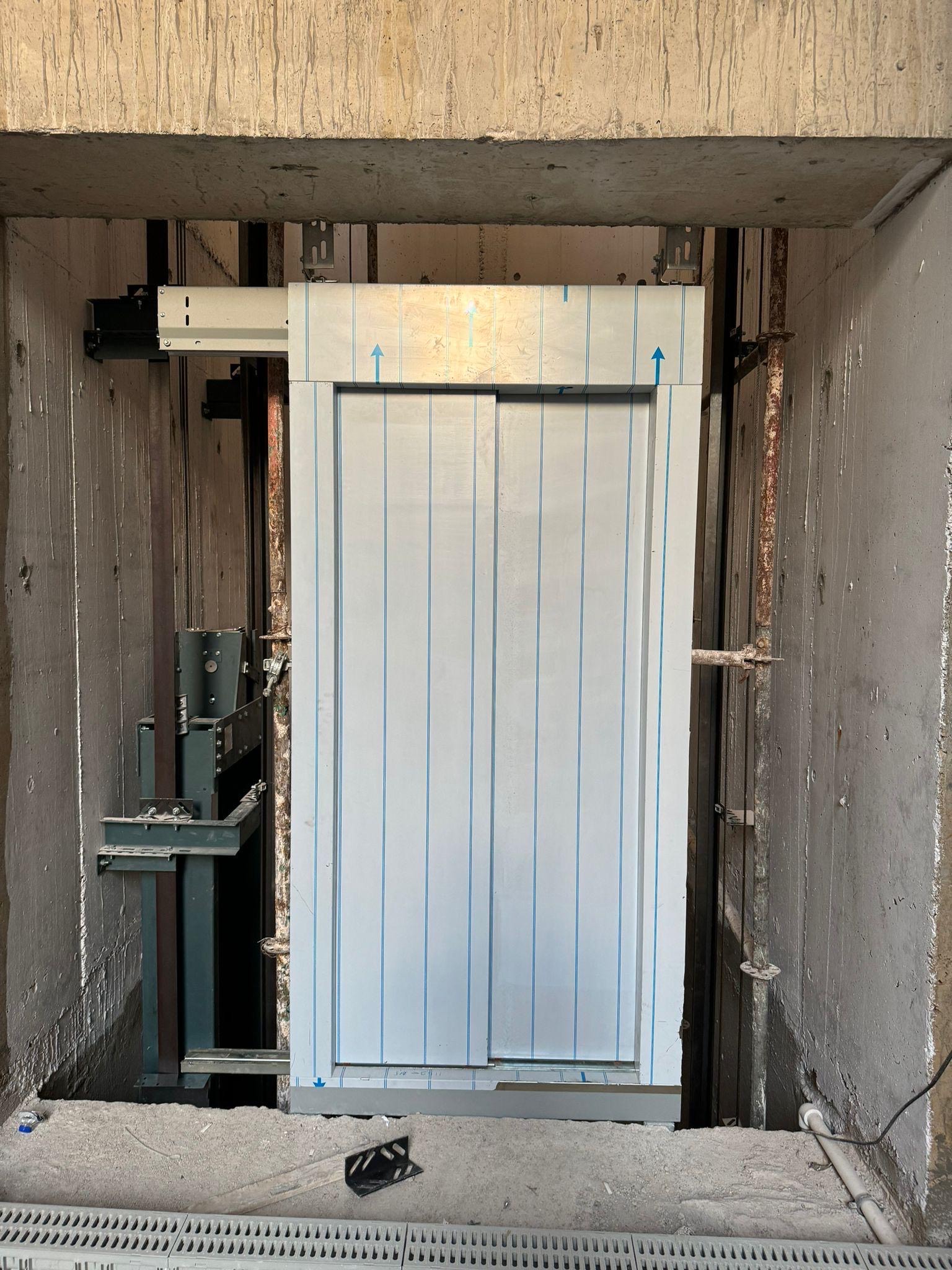 Kat ve kabin kapıları